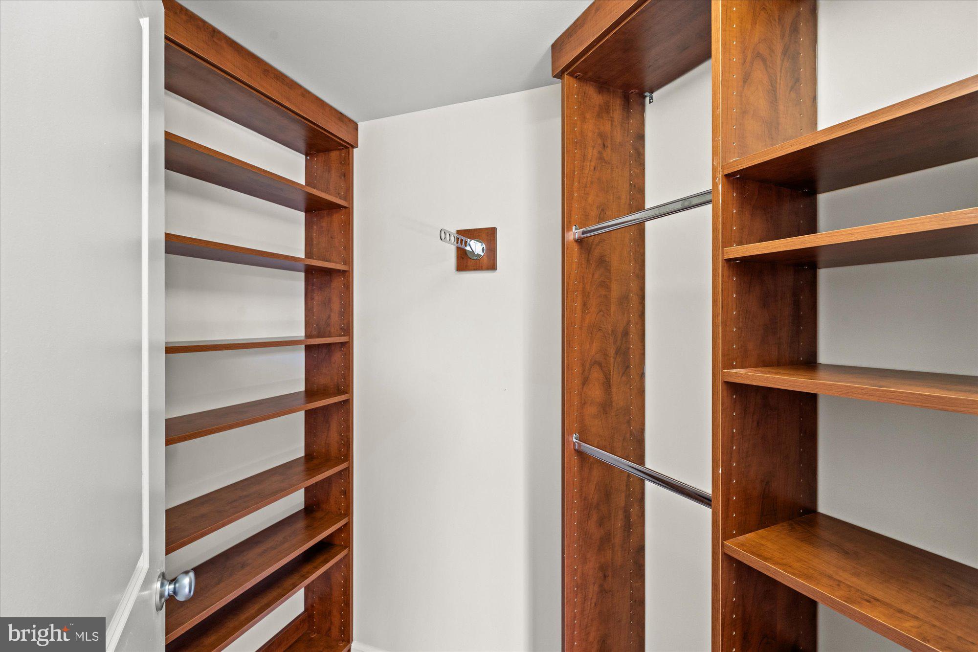 851 North Glebe Road, Unit 1611 Arlington, VA 22203 - Photo 17 of 31