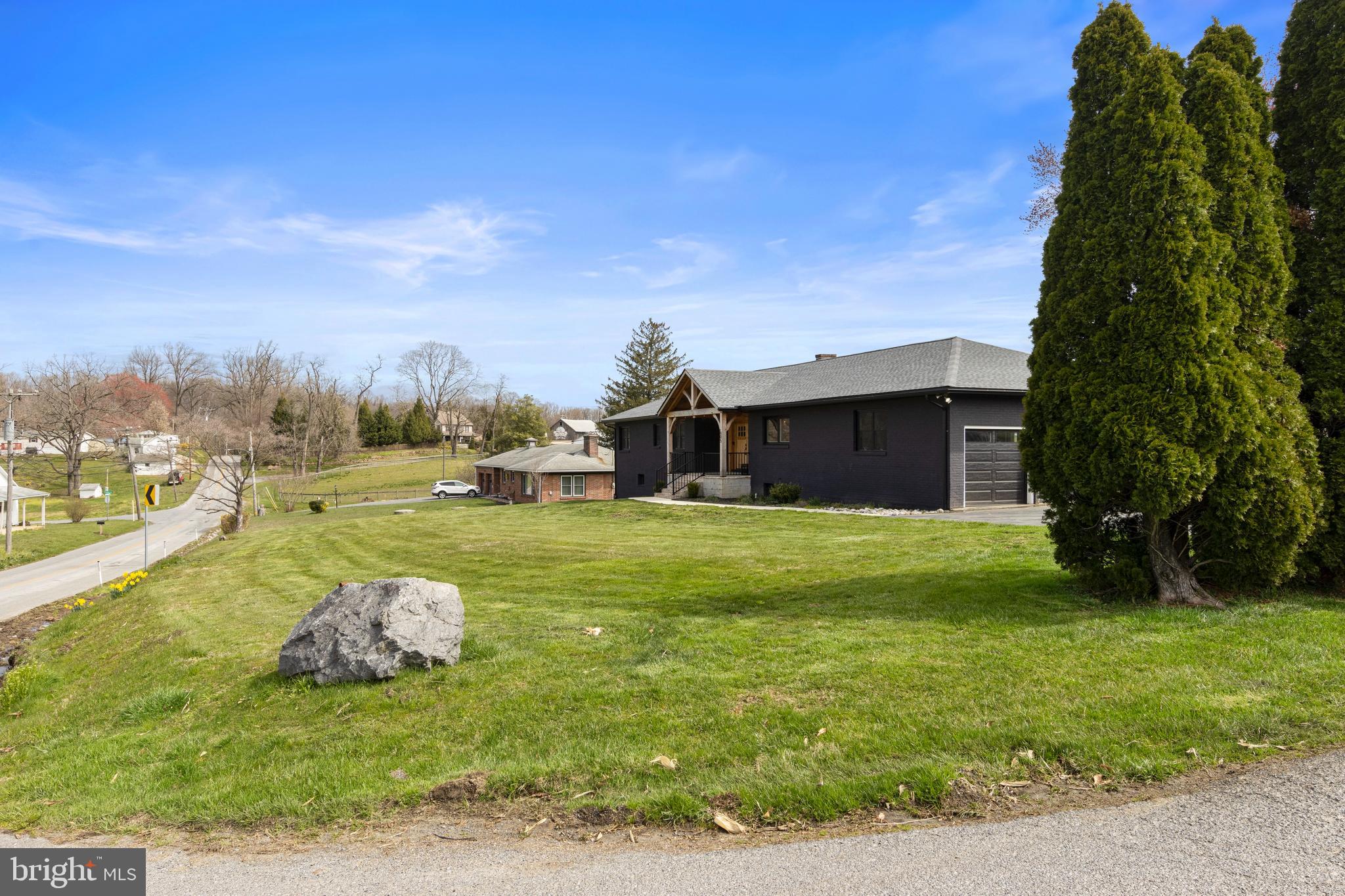605 Hillendale Road Avondale, PA 19311 - Photo 8 of 59