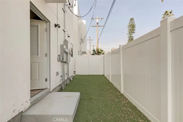$3,900 | 5650 Cartwright Avenue, North Hollywood, CA 91601