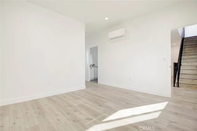 $3,900 | 5650 Cartwright Avenue, North Hollywood, CA 91601