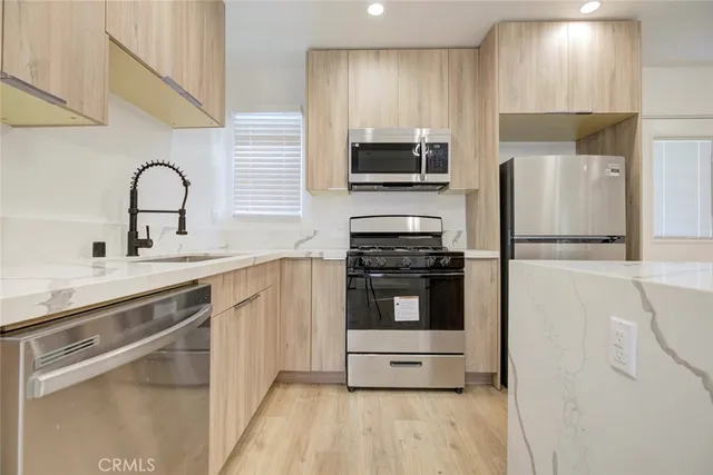 $3,900 | 5650 Cartwright Avenue, North Hollywood, CA 91601