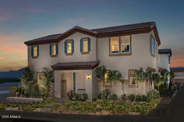 a picture of a wall with a white comforter