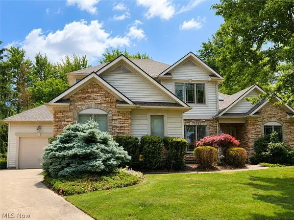$4,500 | 39710 Alsace Court, Solon, OH 44139