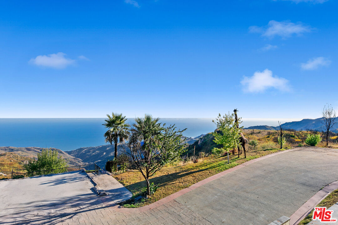 23010 Saddle Peak Road Topanga, CA 90290 - Photo 20 of 51