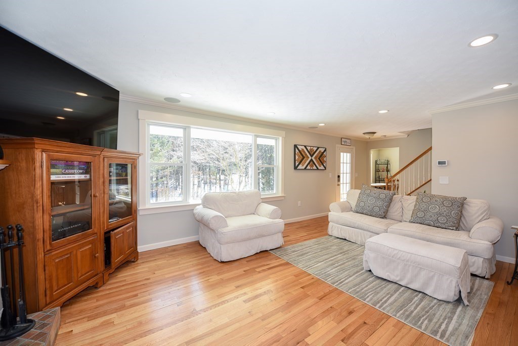 29 Nashua Road Groton, MA 01450 - Photo 9 of 30 Gallery Image 9