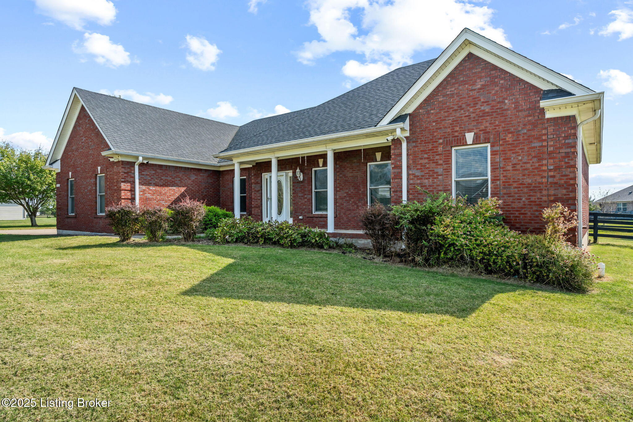 153 Spring Farm Trail Shepherdsville, KY 40165 - Photo 3 of 43 Front of Home