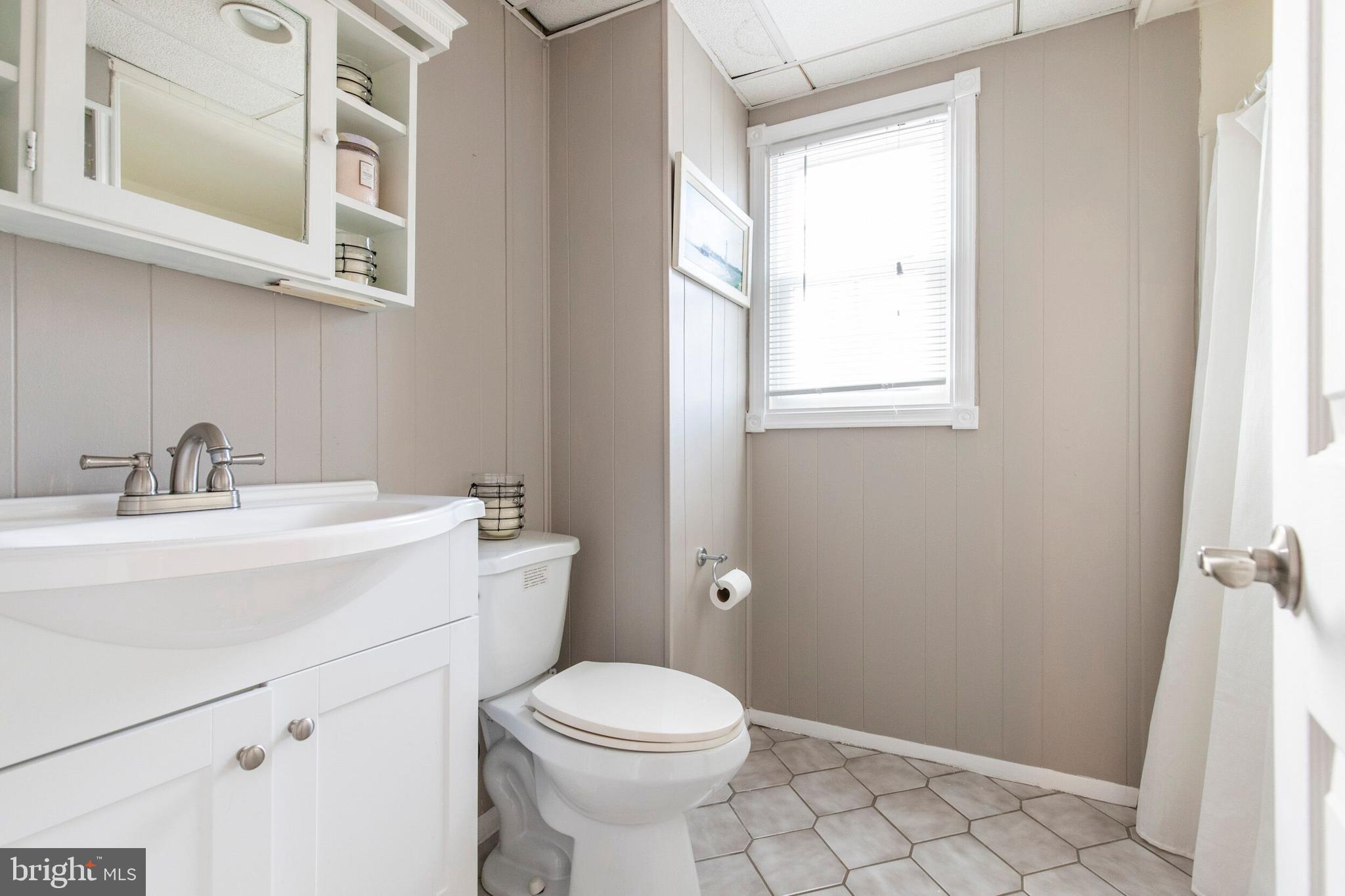 1011 Valleybrook Road Garnet Valley, PA 19060 - Photo 16 of 21 Lower level full bathroom