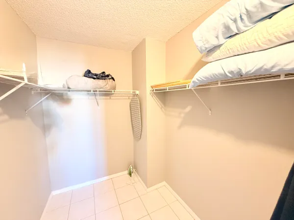 $3,000 | 2929 South Ocean Boulevard, Unit 406, Boca Raton, FL 33432