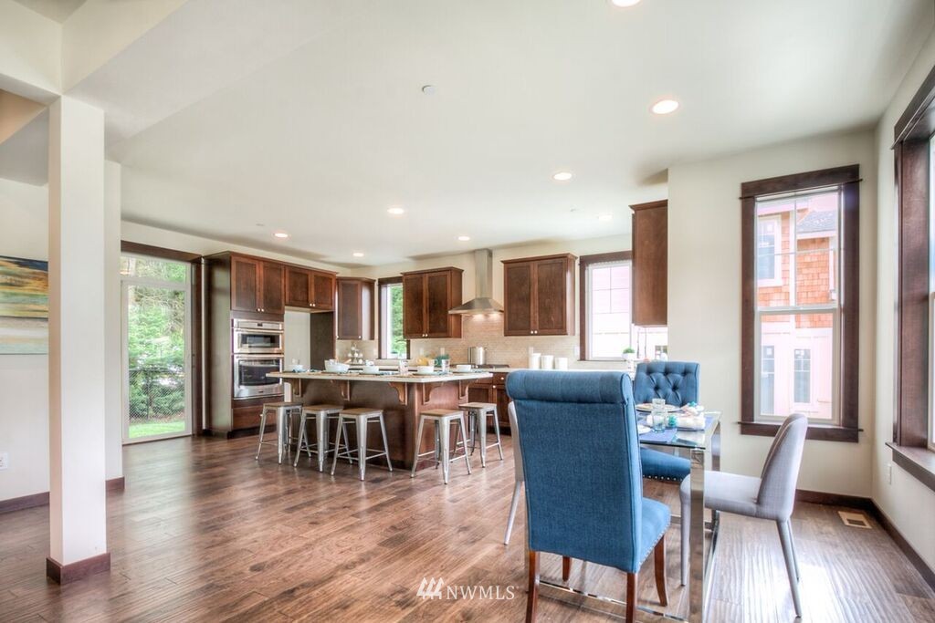 10011 Northeast 147th Street Bothell, WA 98011 - Photo 8 of 22