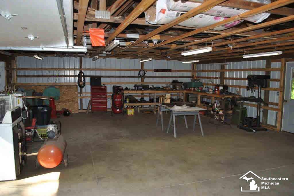 13140 West Dunbar Road Dundee, MI 48131 - Photo 19 of 24 20450560-18.JPG