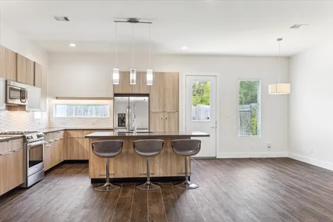 $365,000 | 2220 Cortijo Place, Houston, TX 77091