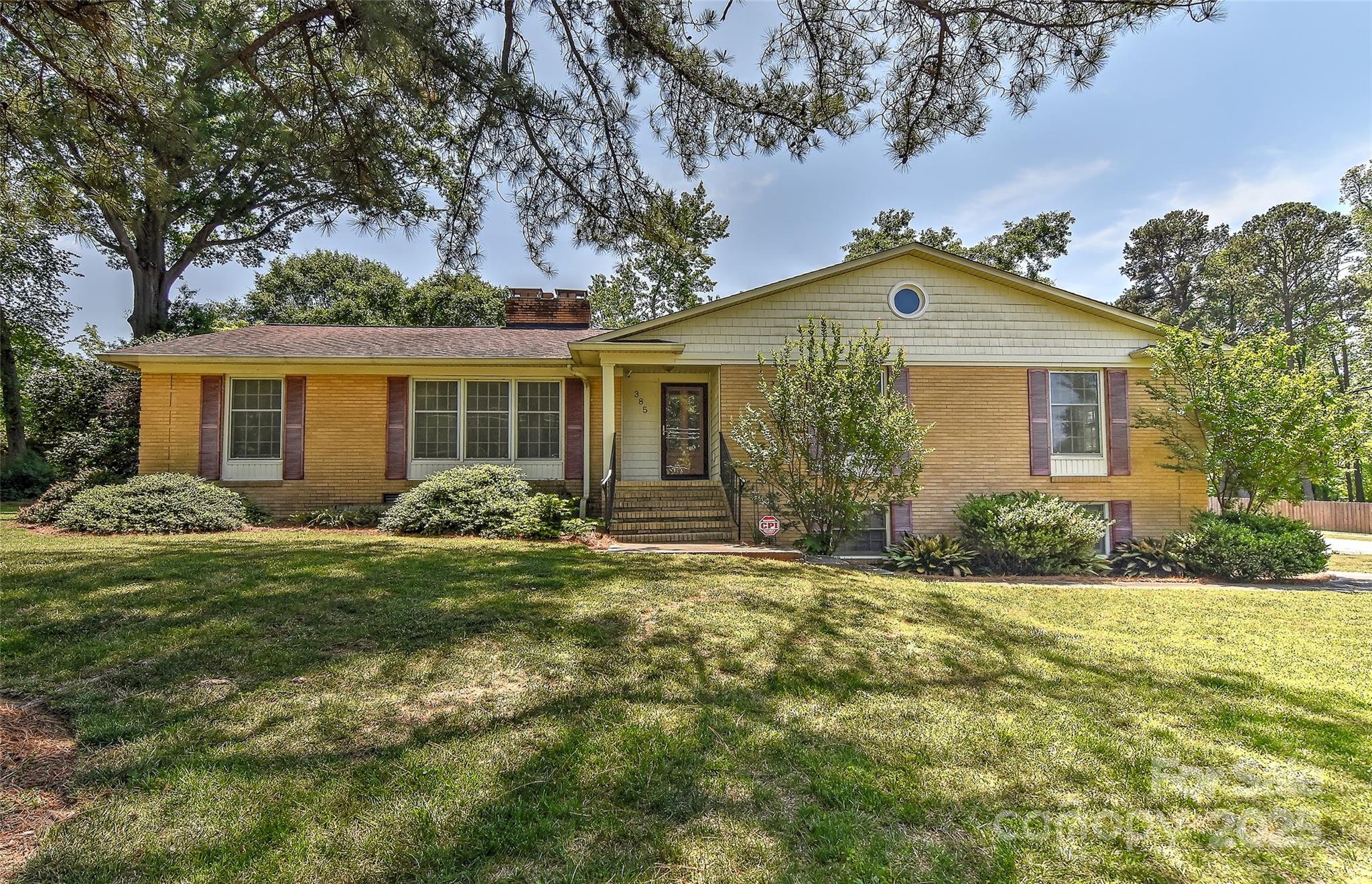 385 Gum Branch Road Charlotte, NC 28214 - Photo 1 of 46 Gallery Image 1