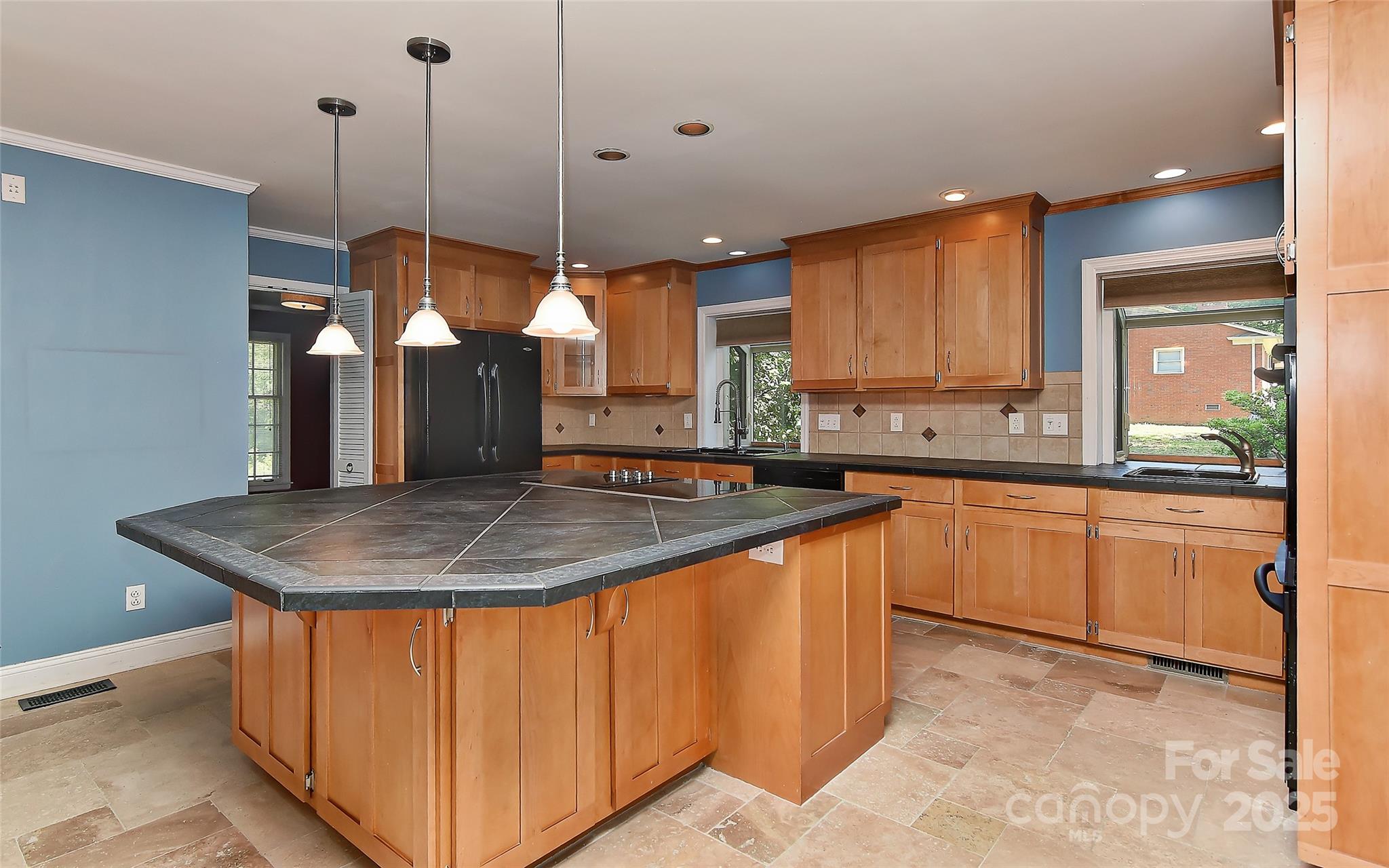 385 Gum Branch Road Charlotte, NC 28214 - Photo 4 of 46 Gallery Image 4