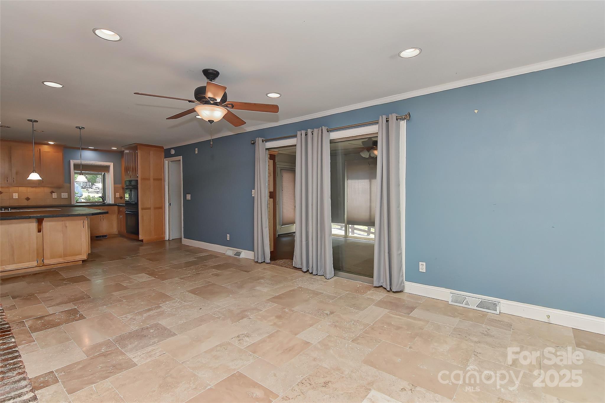 385 Gum Branch Road Charlotte, NC 28214 - Photo 8 of 46 Gallery Image 8