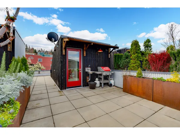 $1,050,000 | 306 Columbia Street, Hood River, OR 97031