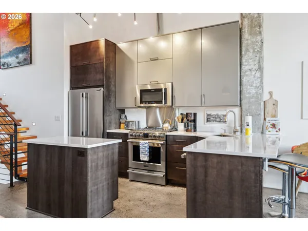 $1,050,000 | 306 Columbia Street, Hood River, OR 97031