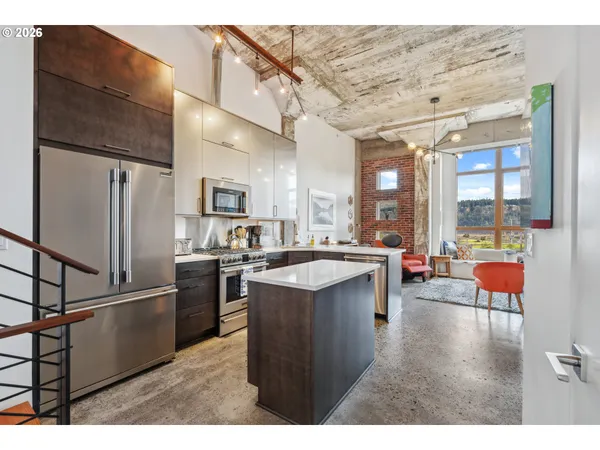 $1,050,000 | 306 Columbia Street, Hood River, OR 97031
