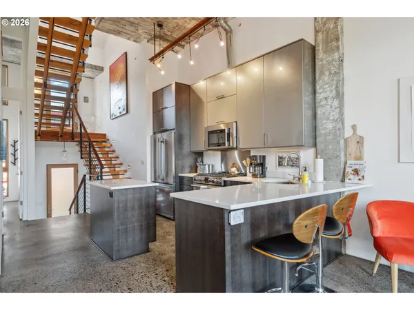 $1,050,000 | 306 Columbia Street, Hood River, OR 97031