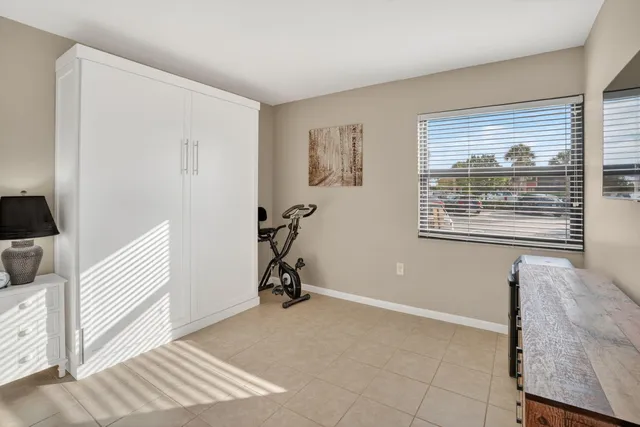 $299,000 | 1544 Mainsail Drive, Unit 10, Naples, FL 34114