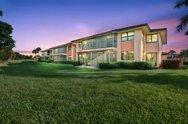 $299,000 | 1544 Mainsail Drive, Unit 10, Naples, FL 34114