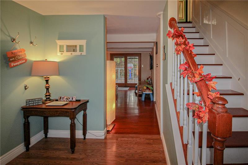 1638 Wise Road Carnegie, PA 15106 - Photo 2 of 25 Gallery Image 2