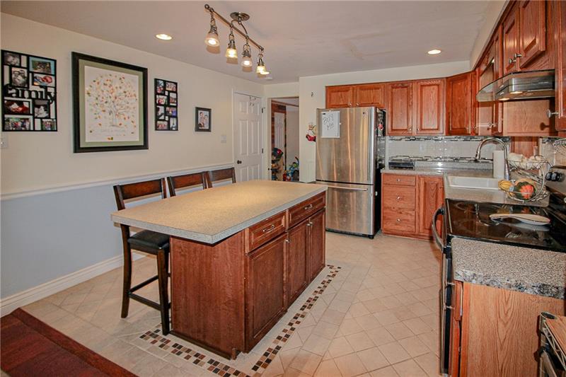 1638 Wise Road Carnegie, PA 15106 - Photo 7 of 25 Gallery Image 7