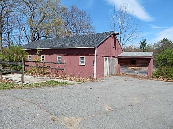 727 Hubbardston Road Barre, MA 01005 - Photo 6 of 20