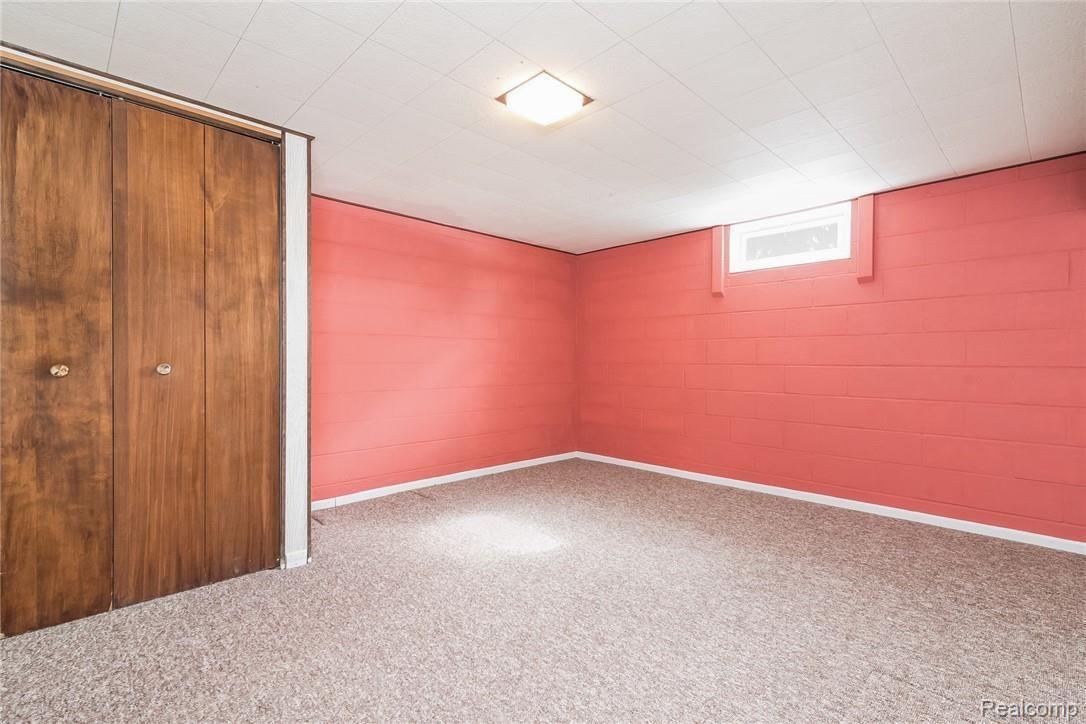 135 Arizona Avenue Rochester, MI 48309 - Photo 16 of 26 015-photo-office-6829426.jpg