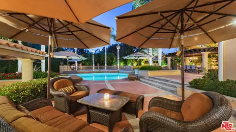 $6,750,000 | 28855 Via Venezia, Malibu, CA 90265