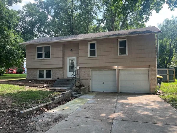 $210,000 | 9307 Oakland Avenue, Kansas City, MO 64138