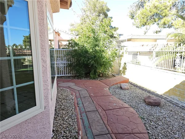 $2,195 | 676 Cervantes Drive, Henderson, NV 89014