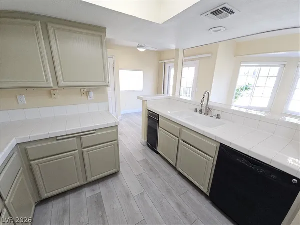 $2,195 | 676 Cervantes Drive, Henderson, NV 89014