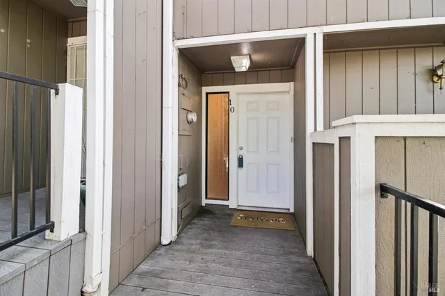 $299,000 | 165 Oddstad Drive, Unit 10, Vallejo, CA 94589