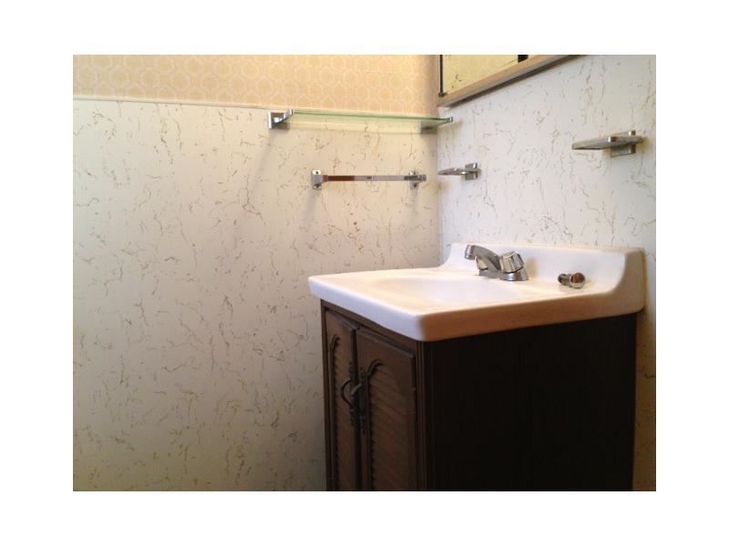 2554 Stroschein Road Monroeville, PA 15146 - Photo 8 of 24 Full Bath.