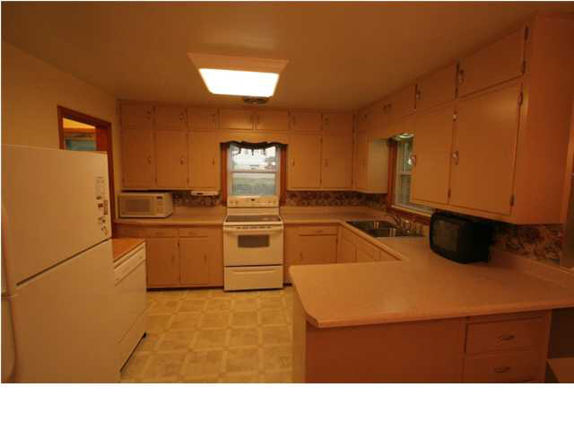 441 Giesler Road Jasper, IN 47546 - Photo 4 of 8 Gallery Image 4