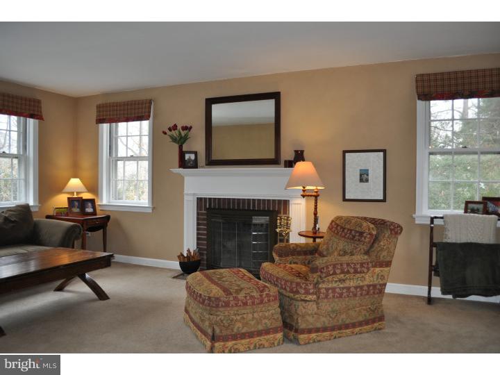 69 Summit Road Malvern, PA 19355 - Photo 6 of 18 Living Room