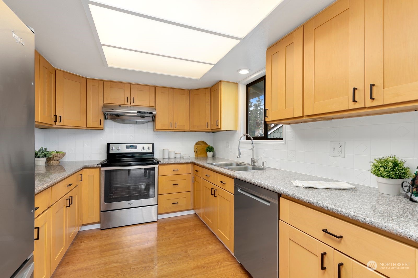 506 South 17th Street Renton, WA 98055 - Photo 9 of 35 Gallery Image 9