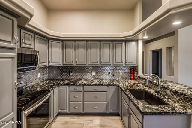 $2,195,000 | 3955 Mediterranean Lane, Lake Havasu City, AZ 86406