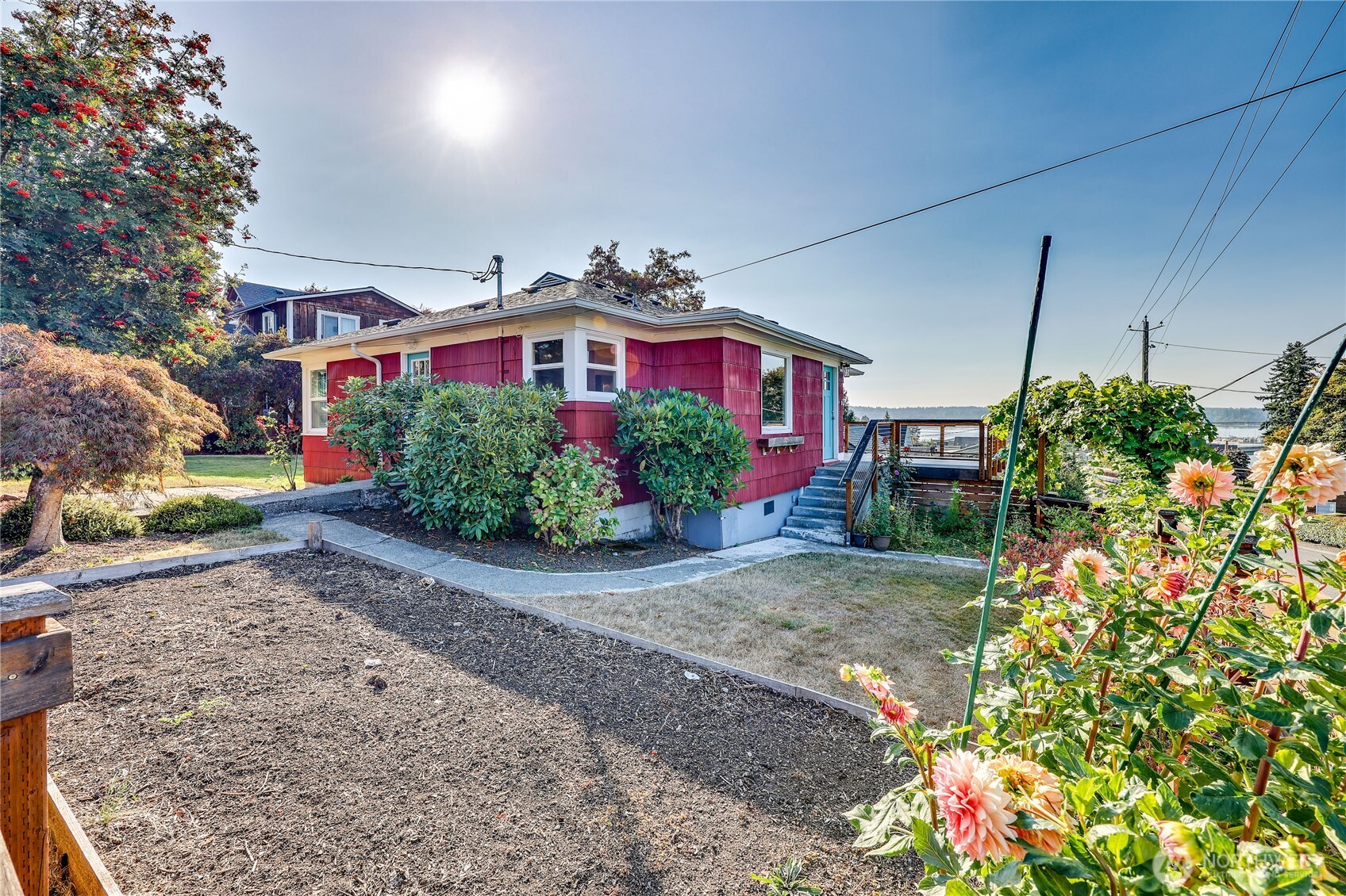 1518 Winfield Avenue Bremerton, WA 98310 - Photo 2 of 38 a front view of a house with a yard