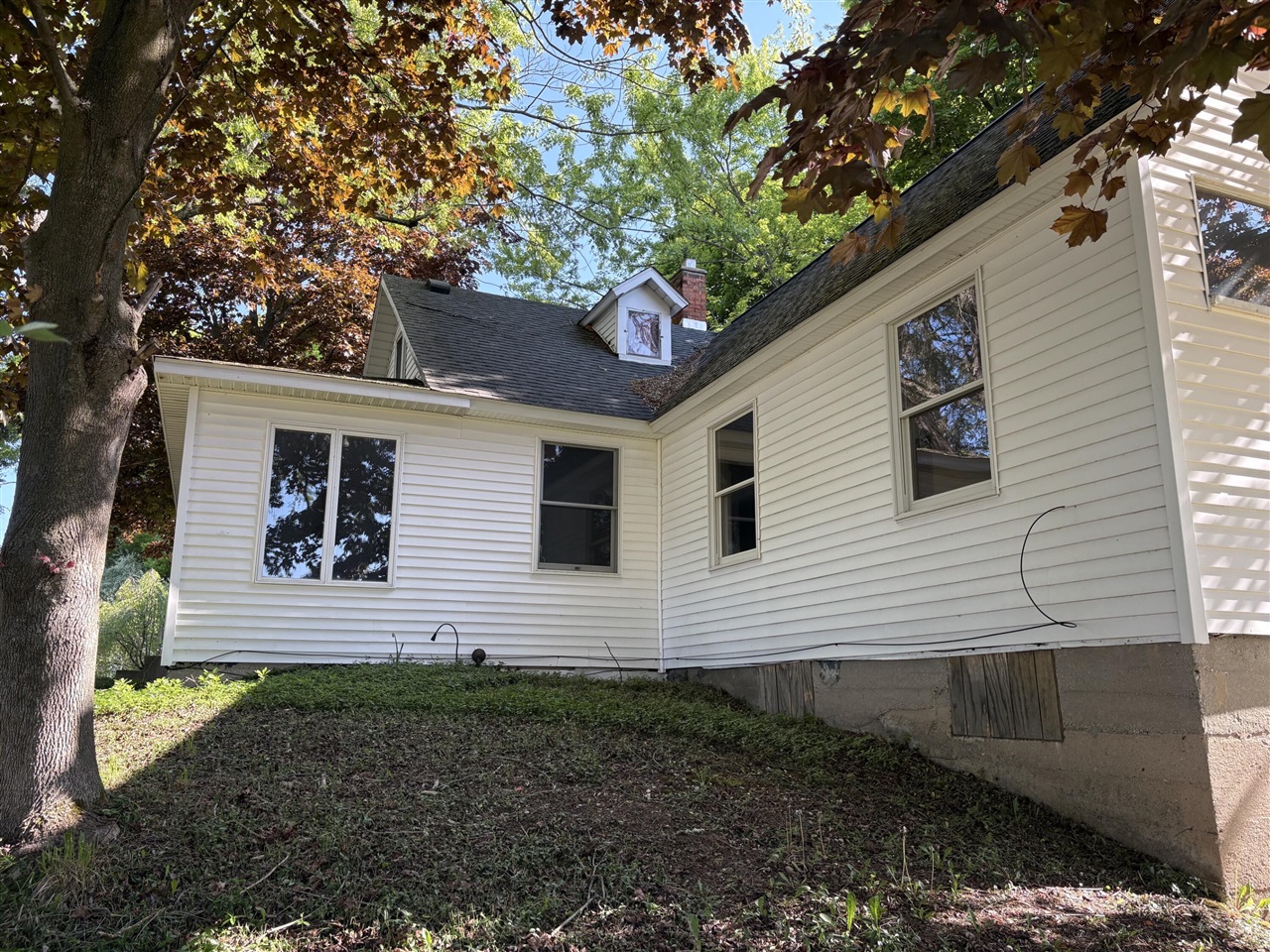 8819 Erdman Road Onekama, MI 49675 - Photo 8 of 61