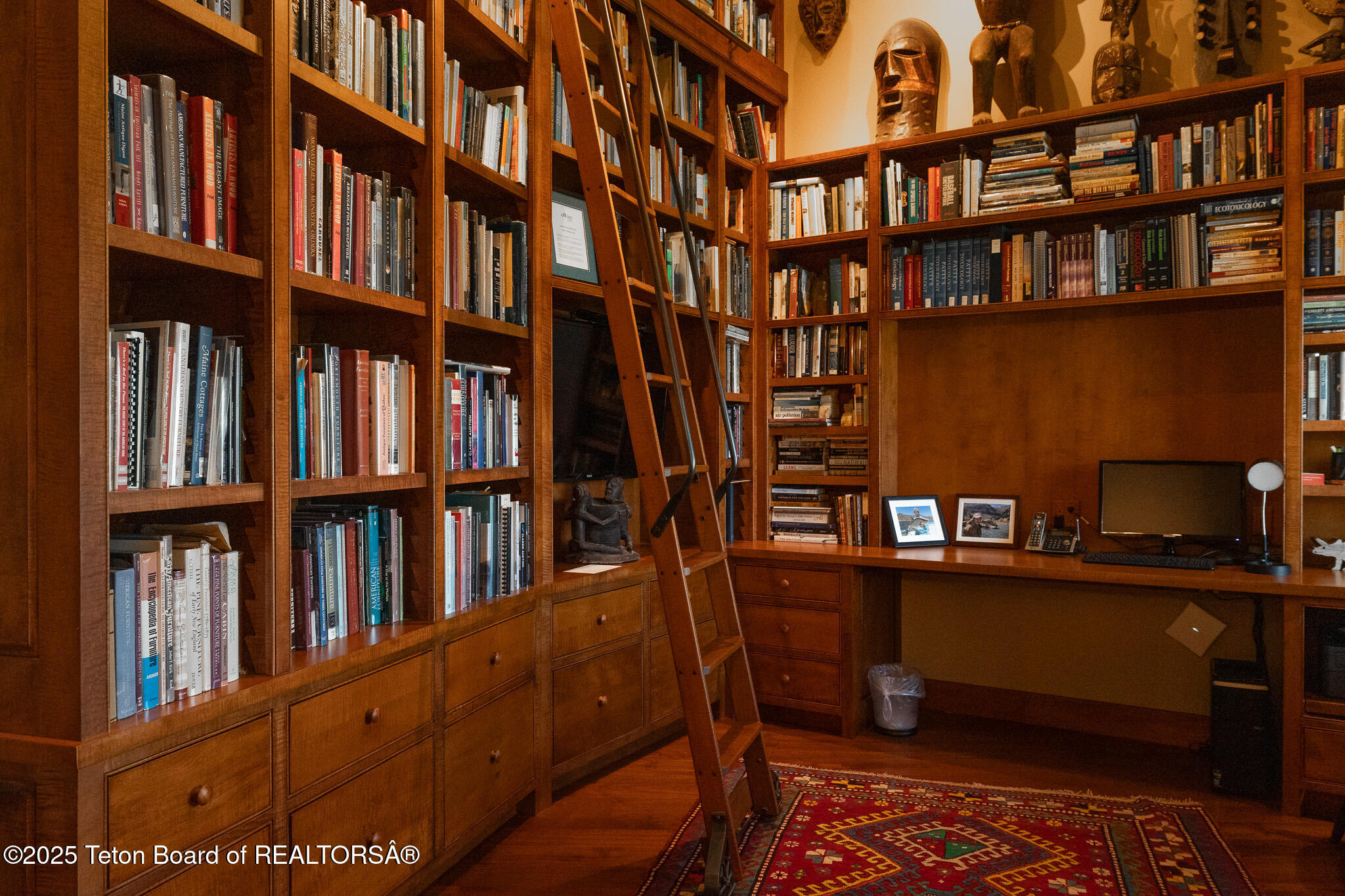 1435 Lower Ridge Road Jackson, WY 83001 - Photo 25 of 52 20. Office:Library