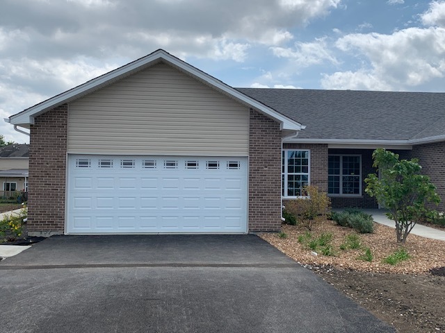471 Ridge Lane Bolingbrook, IL 60440 - Photo 3 of 34 Gallery Image 3