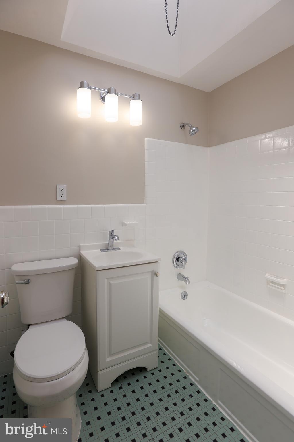 607 Briarcliff Road Upper Darby, PA 19082 - Photo 20 of 23 a bathroom with a sink toilet and shower