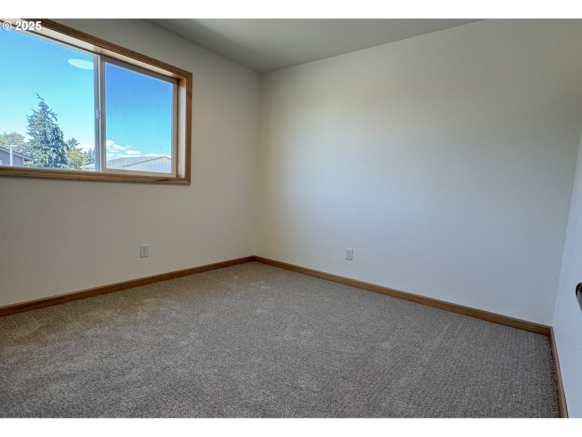664 ST Charles Street Eugene, OR 97402 - Photo 11 of 17 a view of an empty room with a window
