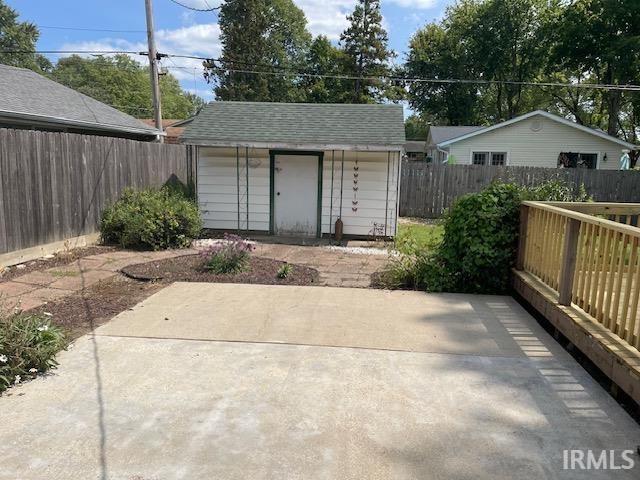 206 North Shellbark Road Muncie, IN 47304 - Photo 4 of 21