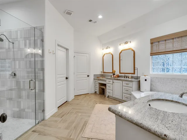 $1,295,000 | 15632 Queen Victoria Court, Montgomery, TX 77316