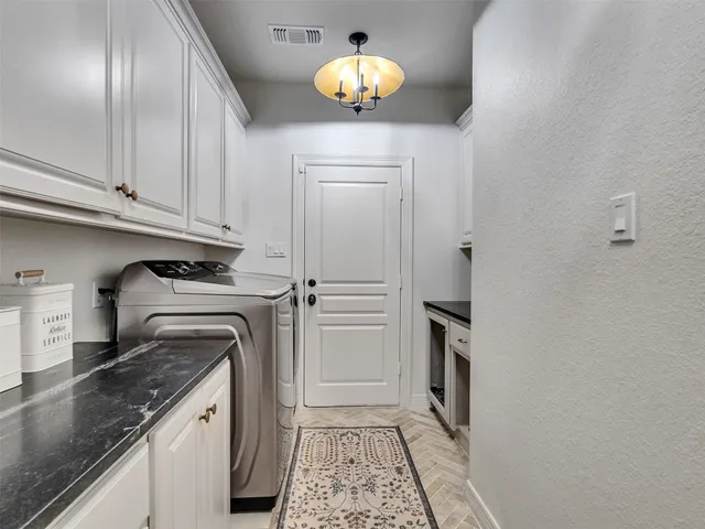 $1,295,000 | 15632 Queen Victoria Court, Montgomery, TX 77316