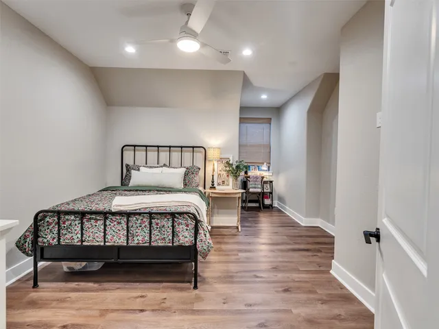 $1,295,000 | 15632 Queen Victoria Court, Montgomery, TX 77316