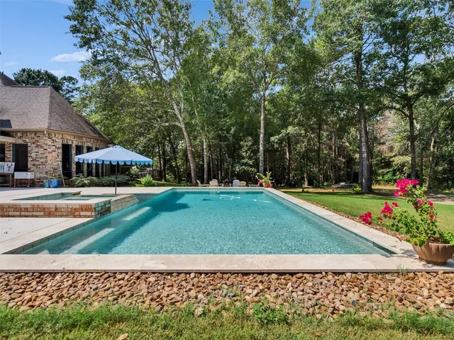 $1,295,000 | 15632 Queen Victoria Court, Montgomery, TX 77316