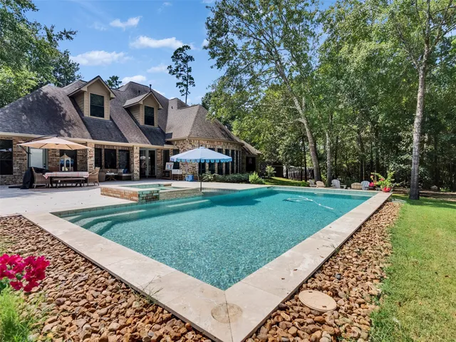 $1,295,000 | 15632 Queen Victoria Court, Montgomery, TX 77316